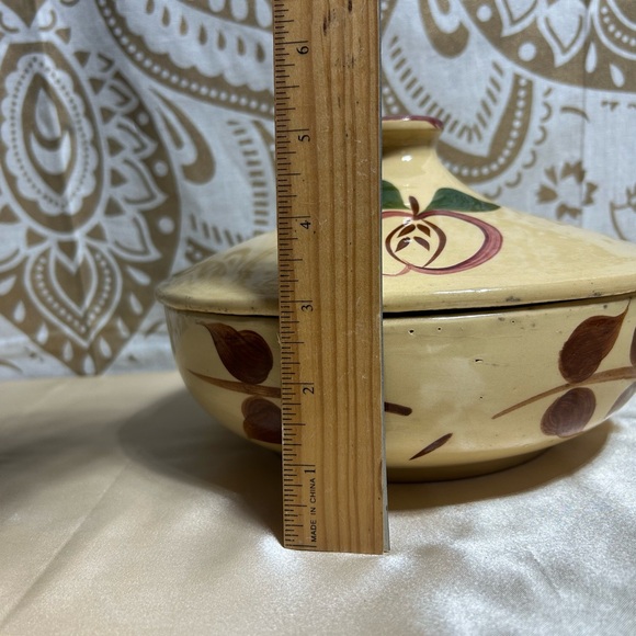 Antique Watt pottery casserole dish with lid - Picture 8 of 9